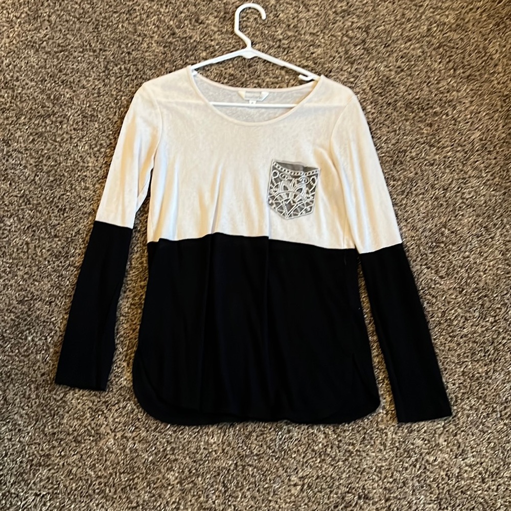 Charming Charlie, small, long sleeve with front pocket